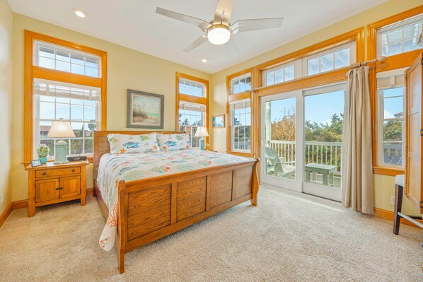 6 bedrooms, free WiFi, bed sheets - Oceanview Home in Avon w/ Pool, Hot Tub, EV Charger, and Community Beach Access (Avon)
