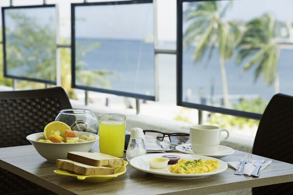 Desayuno completo incluido todos los días