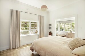 4 chambres, fer et planche Ă repasser, Wi-Fi, draps fournis