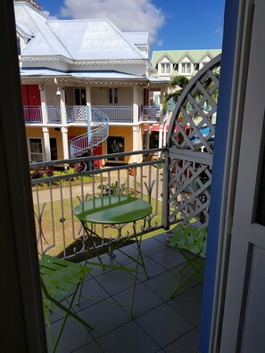 Property grounds - Allamanda, air conditioned, WIFI with 1 bed room near beach and activities (Les Trois-Îlets)
