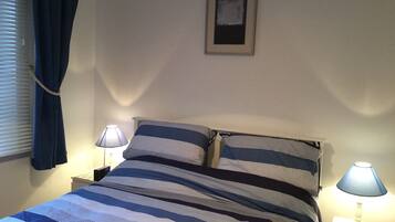 2 bedrooms, iron/ironing board, travel cot, free WiFi