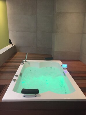 Interior - Loft comfort with Spa, Hammam and private sauna 2 in Reims (Reims)