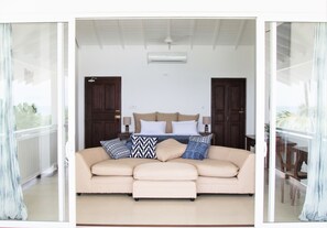 Exclusive Suite, 1 King Bed, Balcony, Sea View | In-room safe, individually decorated, individually furnished