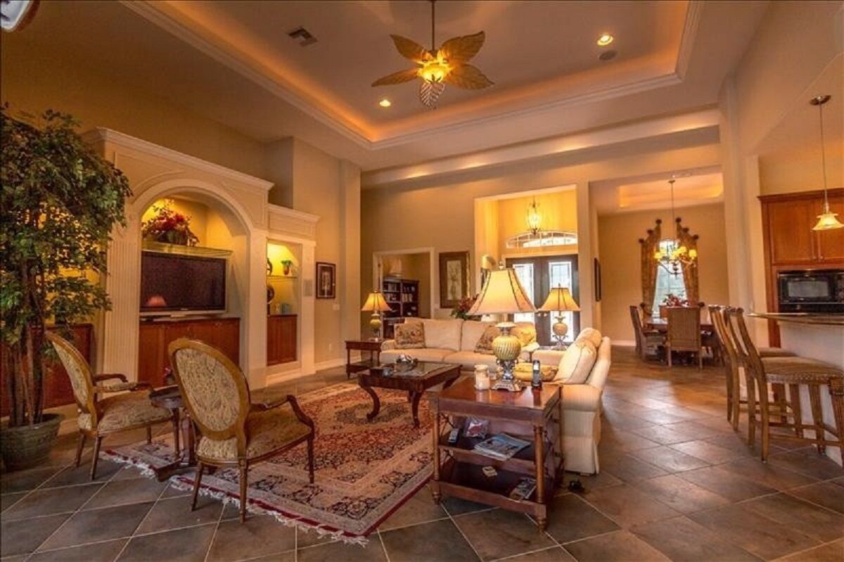  Estate Family Pool Home  ! PLAYERS CLUB, 5 Star Lely Resort. Pet on approval