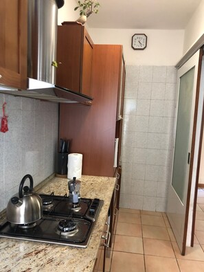 微波炉、洗碗机、茶具/咖啡用具、厨具/餐具