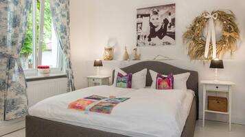 1 bedroom, iron/ironing board, travel cot, free WiFi