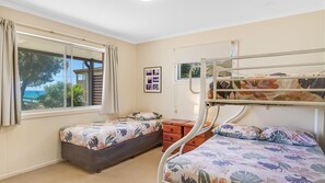 3 bedrooms, Internet