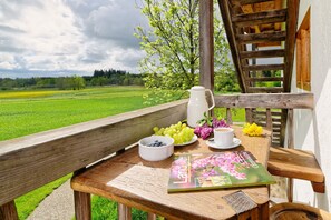 تناول الطعام بالخارج