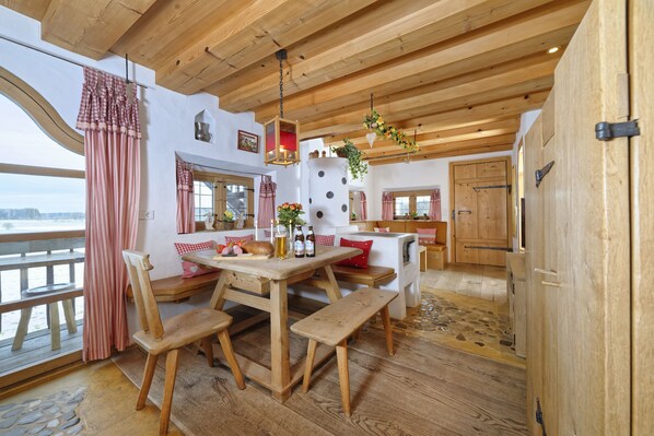 تناول الطعام