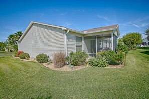 Exterior - CAN'T BEAT THIS LOCATION REALLY NICE HOME NEAR SUMTER LANDING THE VILLAGES FL (The Villages)