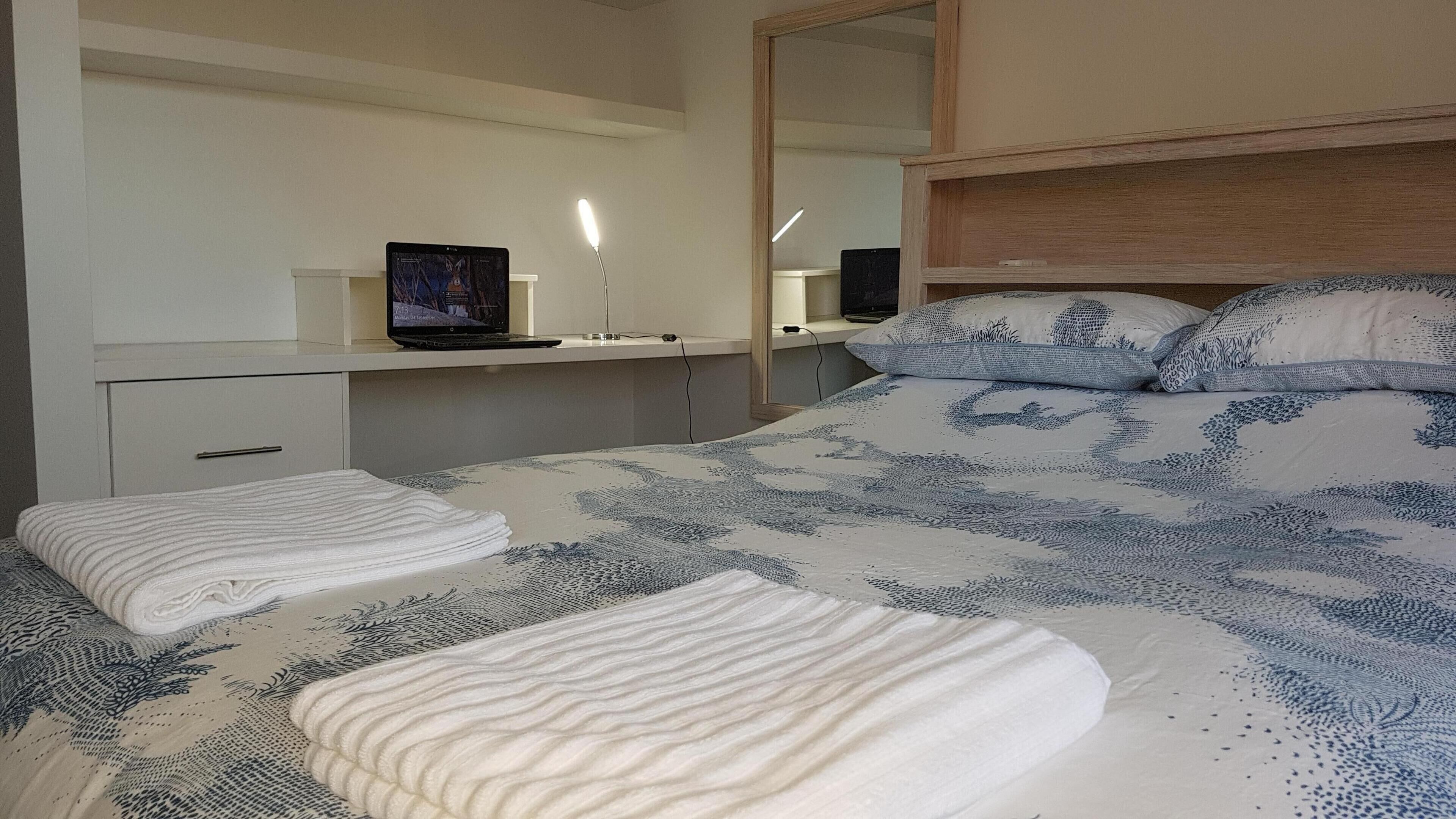 Highly rated 2 bedroom self contained apartment in a fantastic location — image 7