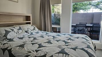 2 bedrooms, desk, iron/ironing board, free WiFi