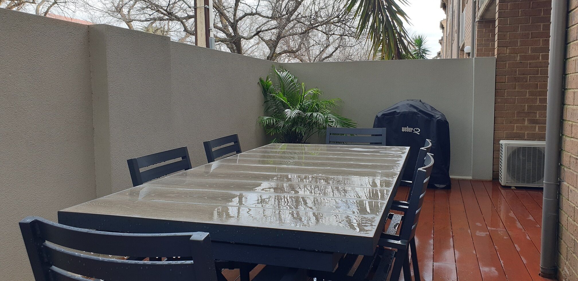 Highly rated 2 bedroom self contained apartment in a fantastic location — image 11