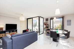 Télévision, espaces bureaux