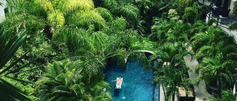 Piscine extérieure, piscine chauffée