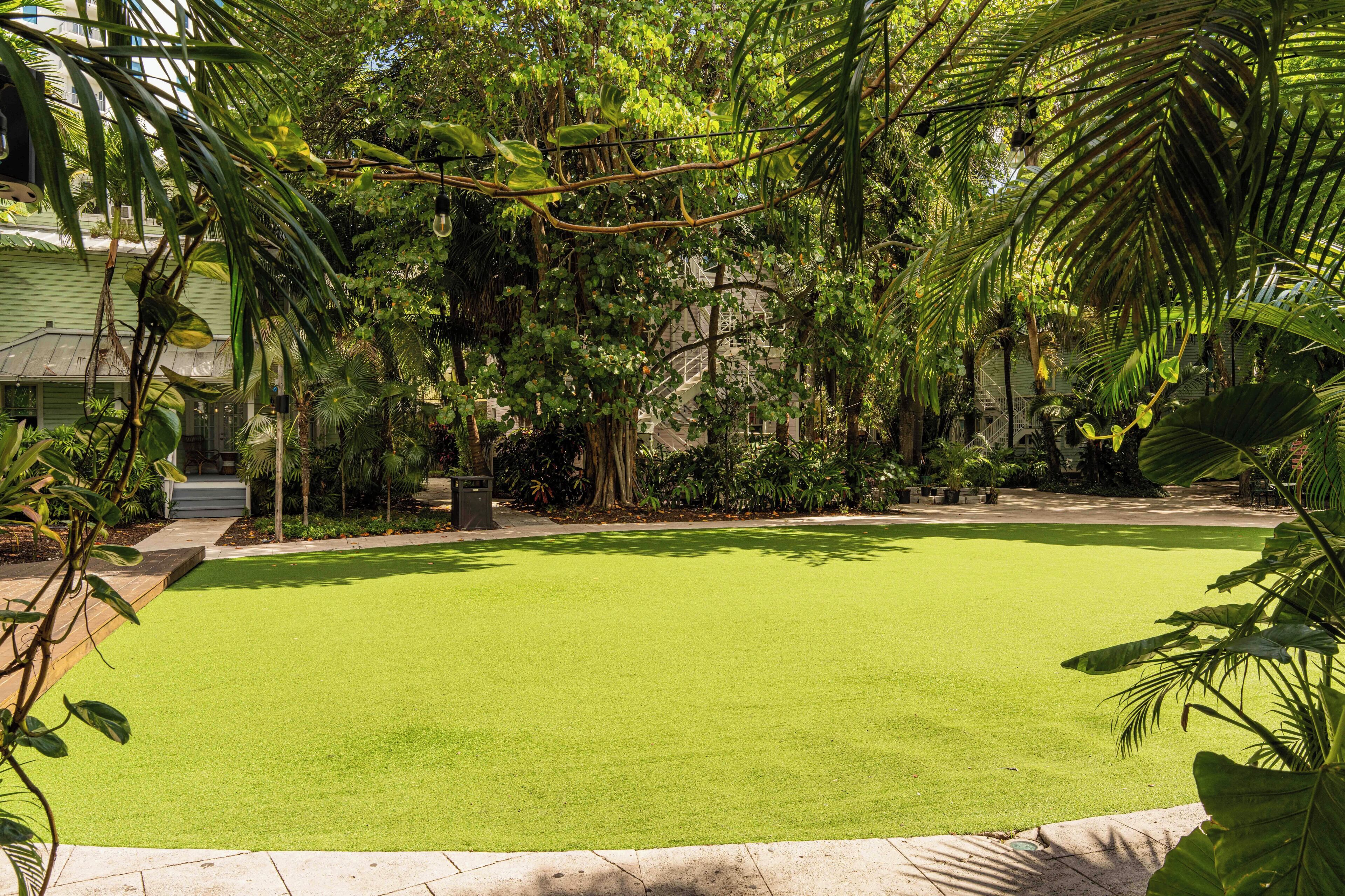 Photo - Miami River Inn by Renzzi