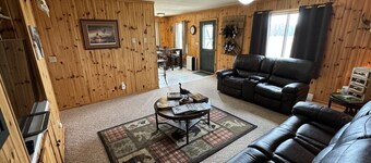 Uusi omistusoikeus!  Waubay Lake Metsästys / Kalastusmökki: Man Cave, WiFi, SatTV