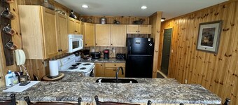 Nytt ägande!  Waubay Lake Hunting / Fishing Cabin: Man Cave, WiFi, SatTV