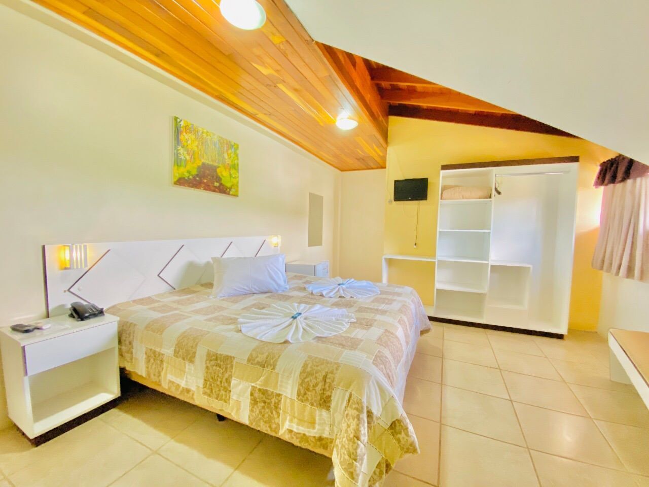 Deluxe Twin Room | 1 bedroom, free WiFi, bed sheets