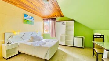 Habitación Deluxe, 1 cama matrimonial o 2 camas individuales | 1 habitación, wifi gratis y ropa de cama