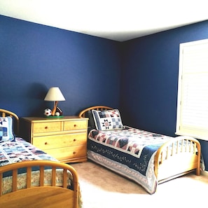Standard Room, 2 Twin Beds, Garden View | Street view - White Rock Pacific (Surrey)