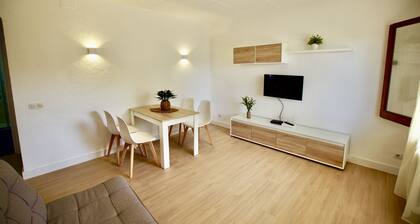 V&V LLORET-Apartment Europa: 120m from Canyelles beach with community pool