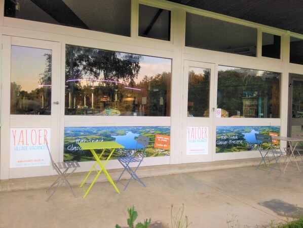 Front of property - evening/night - Village Vacances Yaloer (Villefranche-de-Panat)