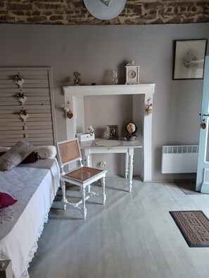 ห้องซูพีเรียทริปเปิล, หลายเตียง, วิวสวนสาธารณะ (La Romantique) | ห้องพักตกแต่งอย่างมีเอกลักษณ์, ตกแต่งพิเศษโดยเฉพาะ, ผ้าม่านกันแสง