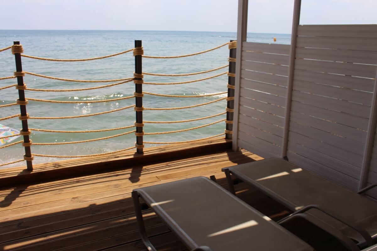 Deluxe Double Room, Sea Facing (Plus) | In-room safe, soundproofing, iron/ironing board (on request), free WiFi