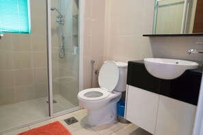 Bathroom - Serenity KLCC Twin Tower (Kuala Lumpur City Centre)