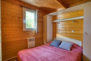 3 chambres, fer et planche à repasser, accès au Wi-Fi (inclus)