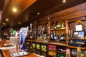 Bar (en el alojamiento)