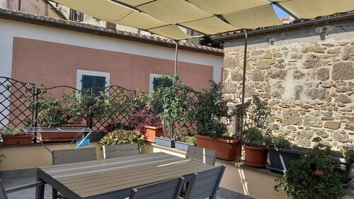 La torre - House with terrace.