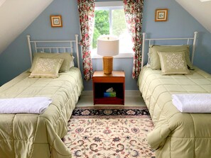 3 chambres, fer et planche à repasser, Wi-Fi gratuit, draps fournis