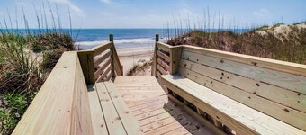 SUMMER SAVINGS - Premier Oceanfront Dog Friendly w Pool, Hot Tub, Elevator, More