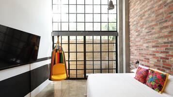 Loftsværelse - flere senge - ikke-ryger (Loft 202) | Premium-sengetøj, senge med madrasser af memory foam, individuelt design