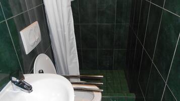 Ferienhaus, 2 Schlafzimmer | Badezimmer | Dusche, kostenlose Toilettenartikel, Haartrockner, Handtücher