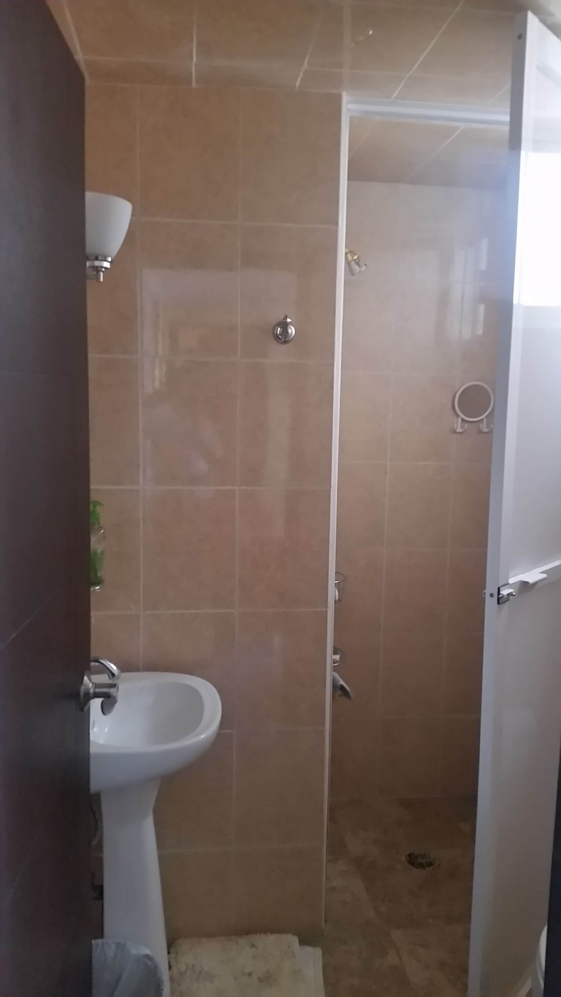 Family Apartment, 3 Bedrooms, Kitchen, City View | Bathroom | Shower, free toiletries, towels