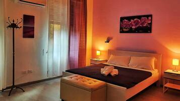 Superior-Zimmer, eigenes Bad | Minibar, Zimmersafe, Schreibtisch, schallisolierte Zimmer