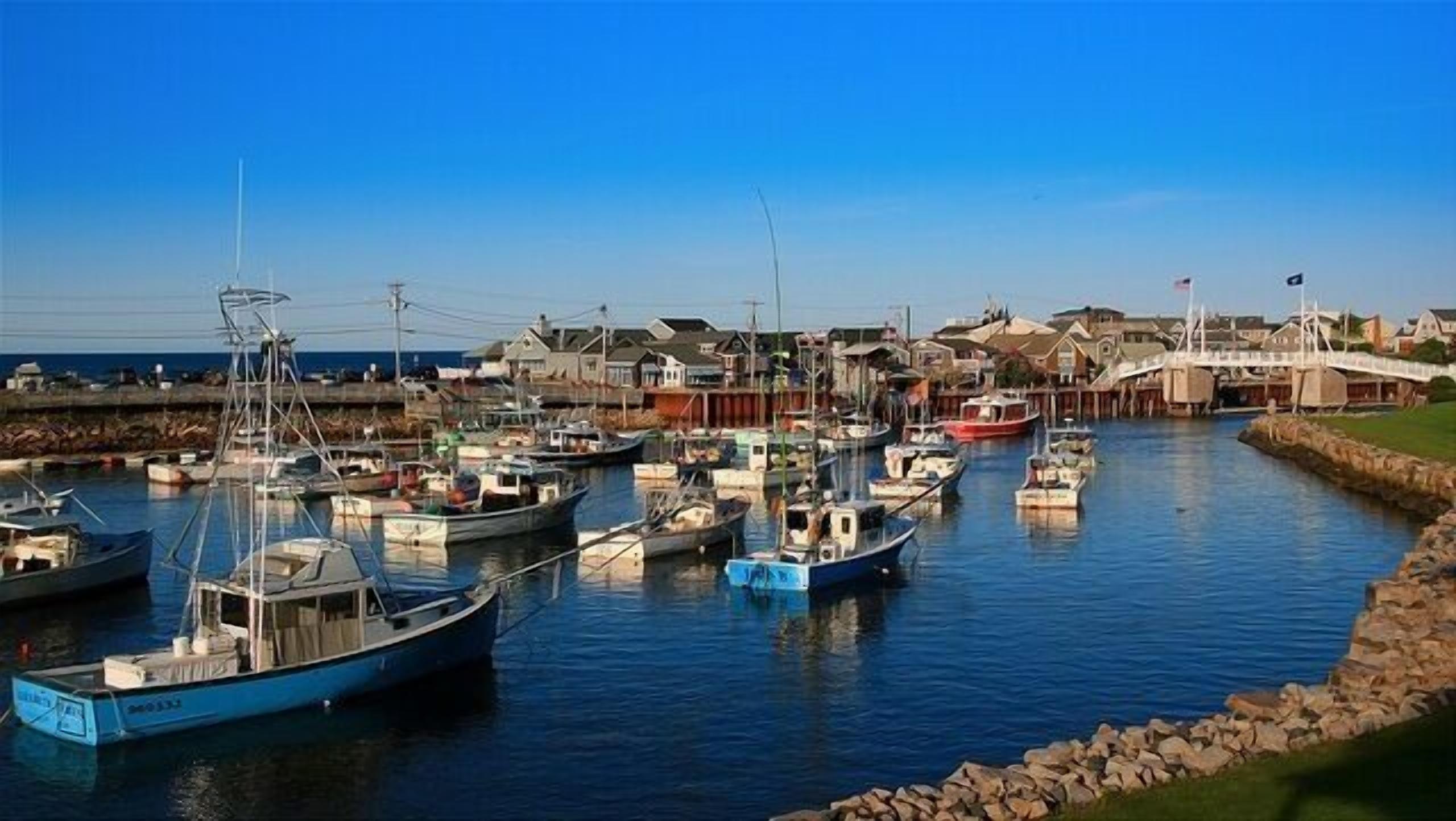 Perkins Cove- take the trolley if you want. Just Beautiful.