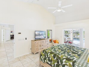 4 bedrooms, iron/ironing board, travel crib, free WiFi