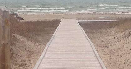 Cedar Cove Cabin Steps to Sauble Beach