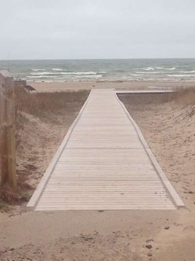Cedar Cove Cabin Steps to Sauble Beach