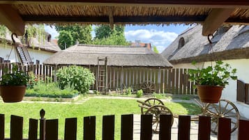 Familienapartment, 1 Queen-Bett und Schlafsofa, Terrasse (pet friendly) | Ausblick vom Zimmer