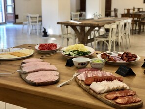 Free daily buffet breakfast - The Houses of History - anno 1830 (Tihany)