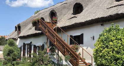 The Houses of History - anno 1830