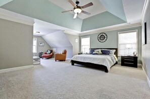 5 bedrooms, in-room safe, iron/ironing board, WiFi