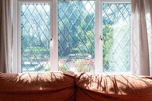 Interior - Croft Cottage, set in acres of mature gardens (Goonhavern)