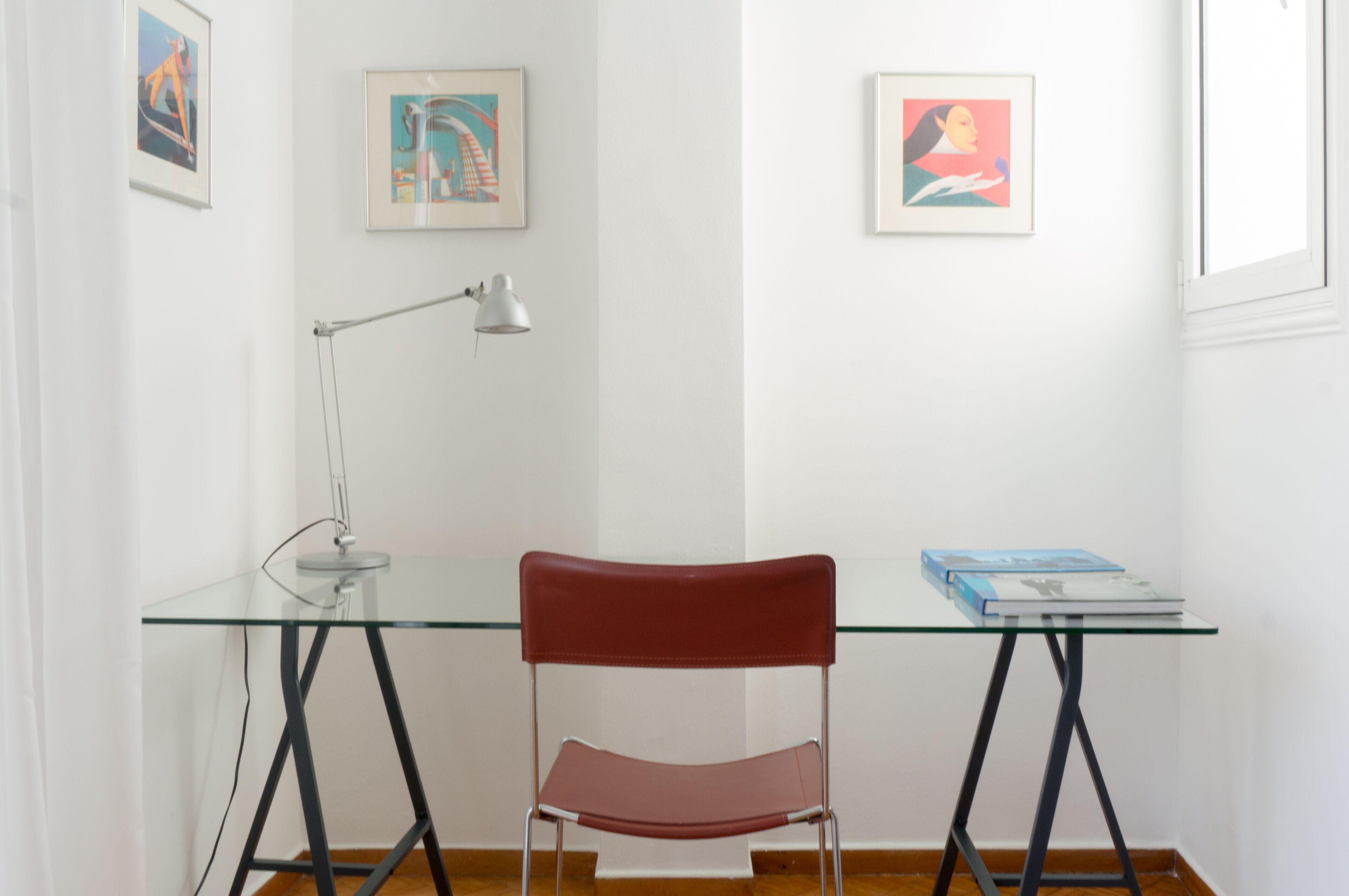 Reading desk 