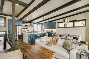 Smart TV, fireplace, offices